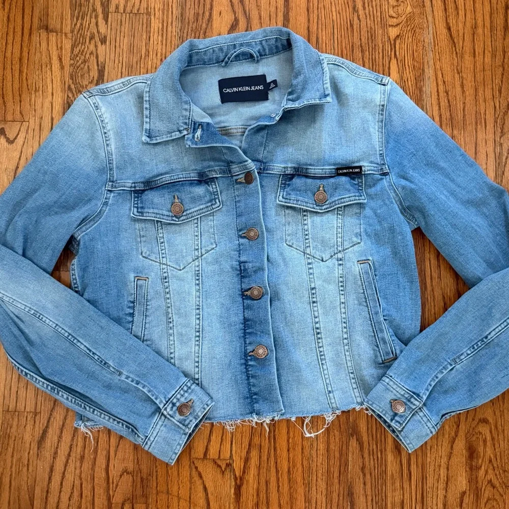 Calvin Klein Jeans
Cotton Frayed Trucker Denim Jacket - Picture 1 of 6